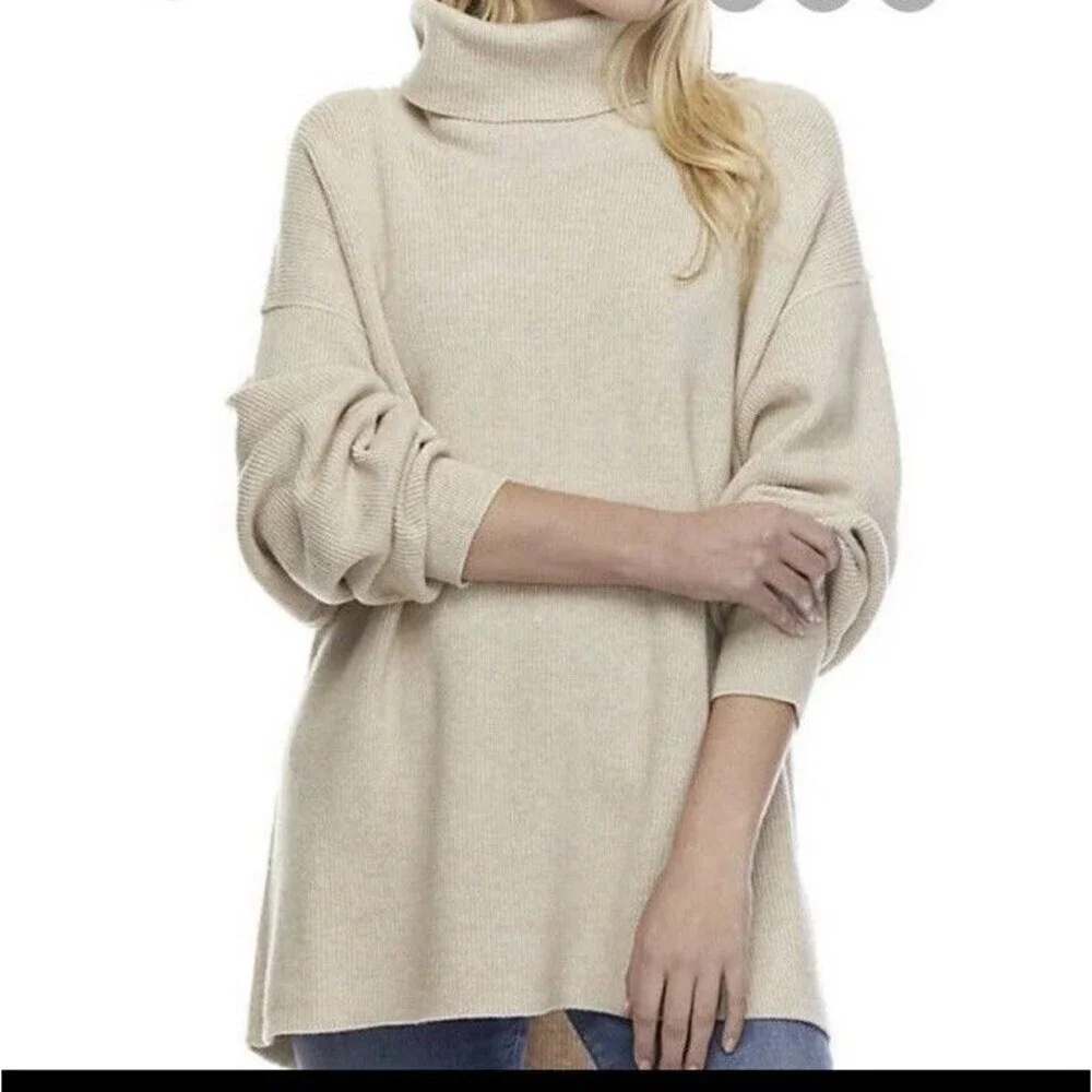 Free People Women’s Slouchy Oversized Turtleneck Tunic Sweater Oatmeal Size L